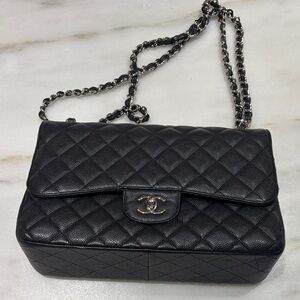 CHANEL Black Quilted Shoulder Bag with Chain Strap